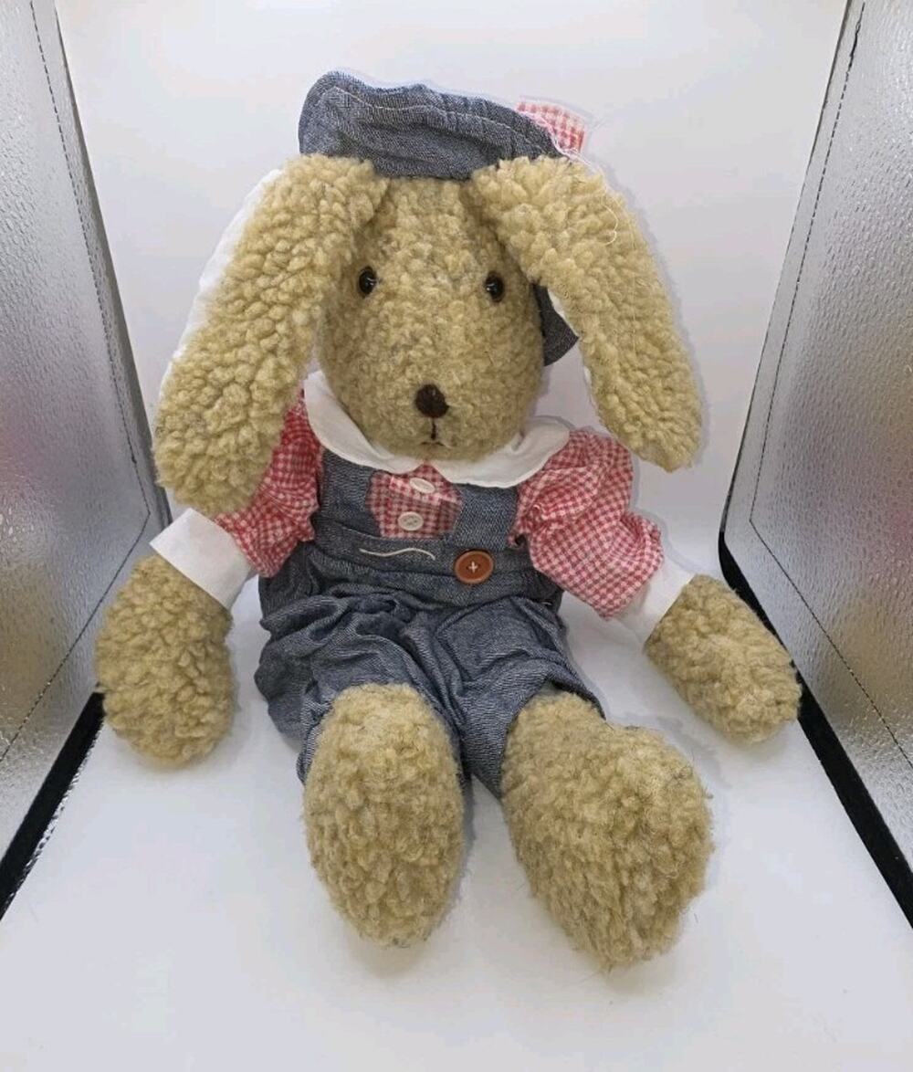 Vintage Plush Bunny Rabbit – Grannycore & Cottagecore Aesthetic